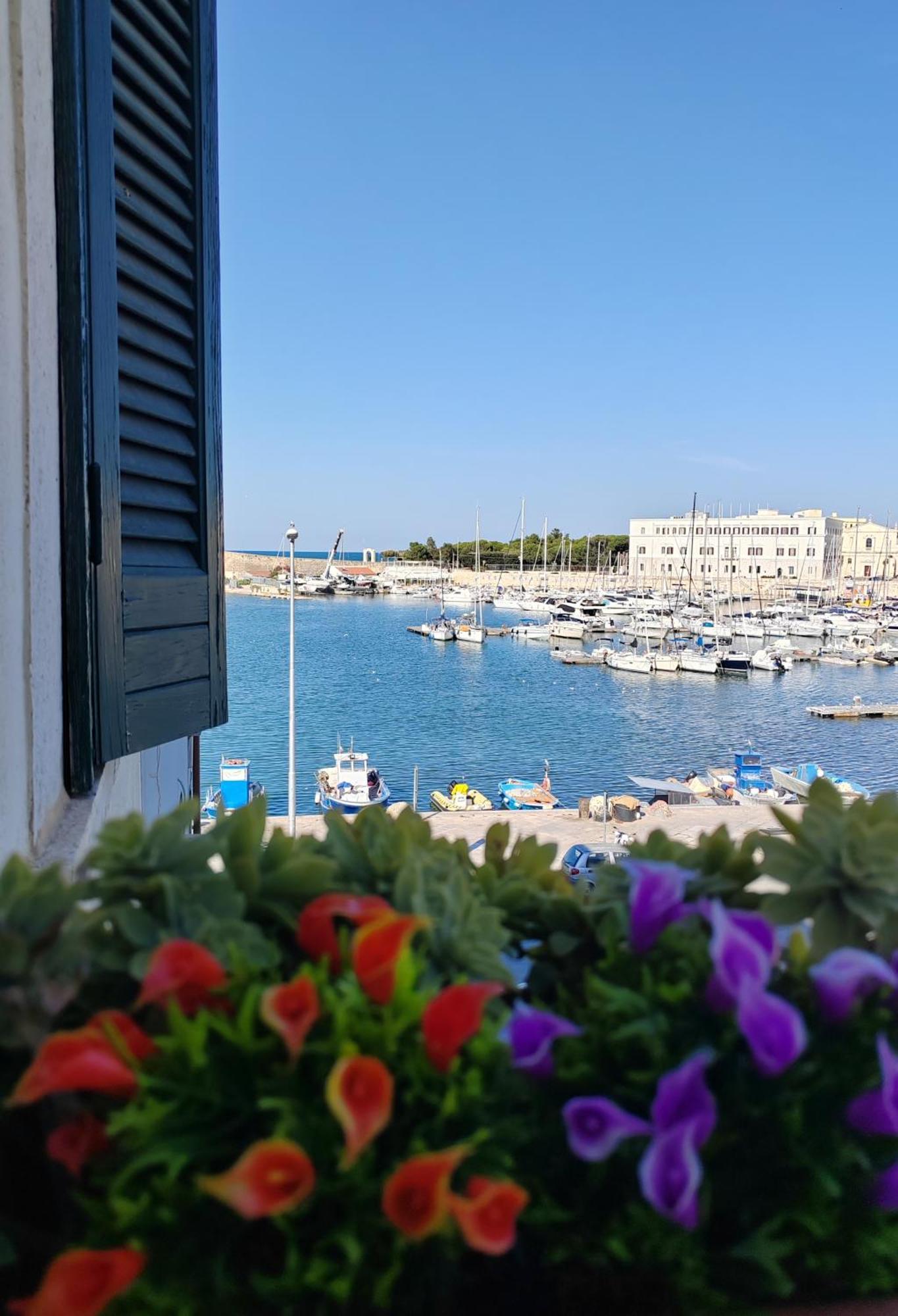 La Finestra Sul Porto Lejlighed Trani Eksteriør billede