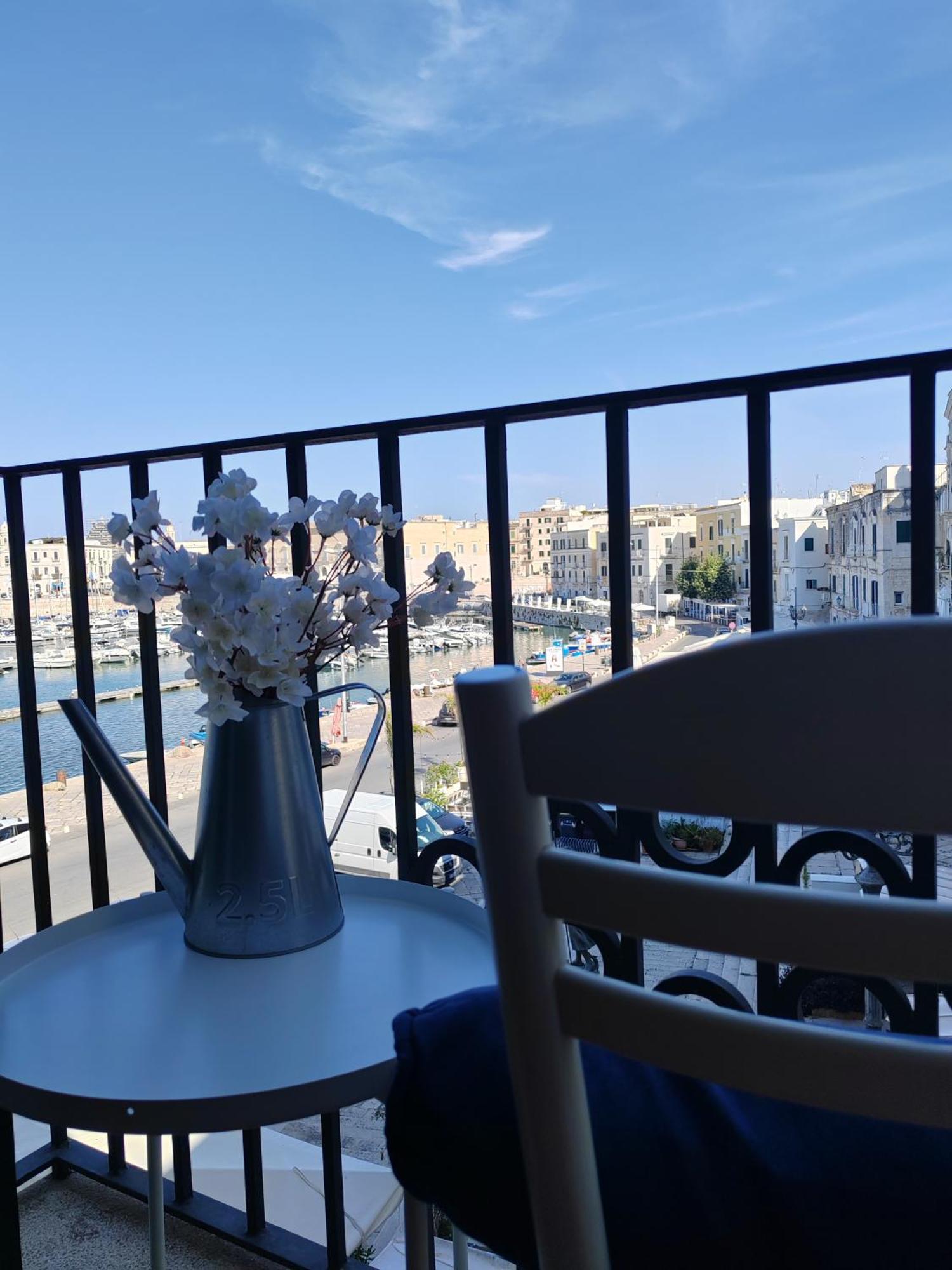 La Finestra Sul Porto Lejlighed Trani Eksteriør billede